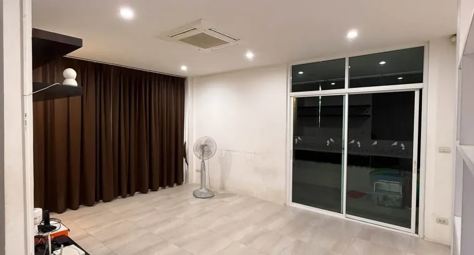 出售 和 出租 4 卧室 独立屋 在 Suan Luang, 曼谷
