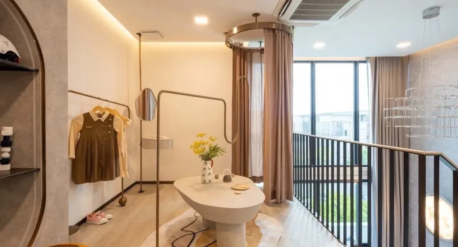 For rent 4 bedrooms house in Saphan Sung, Bangkok
