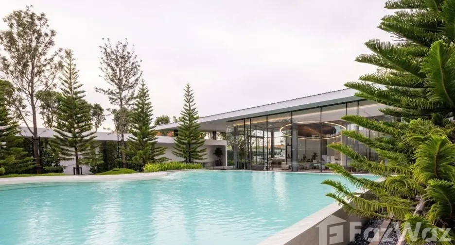 For rent 4 bedrooms house in Saphan Sung, Bangkok