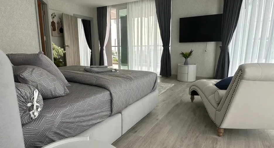 Condo en venta de 2 habitaciones en Pratumnak, Pattaya