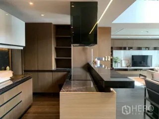 出租 3 卧室 公寓 在 Khlong Toei, 曼谷