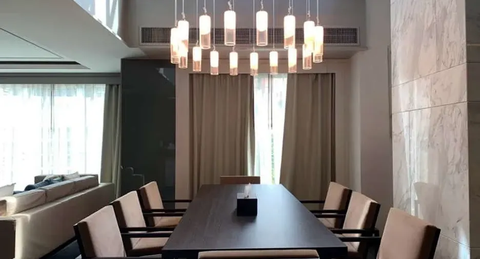 For rent 3 bedrooms condo in Khlong Toei, Bangkok