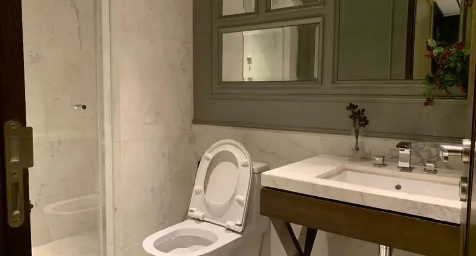 For rent 3 bedrooms condo in Khlong Toei, Bangkok