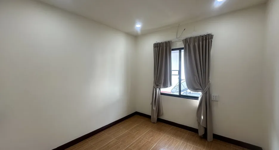 À vendre 4 chambres maison de ville à Lam Luk Ka, Pathum Thani