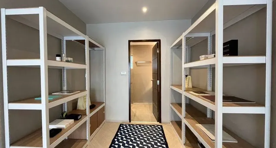 Casa adosada en alquiler de 3 habitaciones en Bang Na, Bangkok