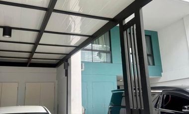 For sale 3 bedrooms townhouse in Bang Kapi, Bangkok