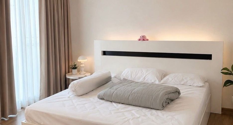 For sale 3 bedrooms townhouse in Bang Kapi, Bangkok