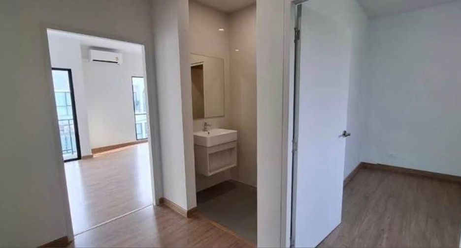 For sale 3 bedrooms townhouse in Bang Kapi, Bangkok