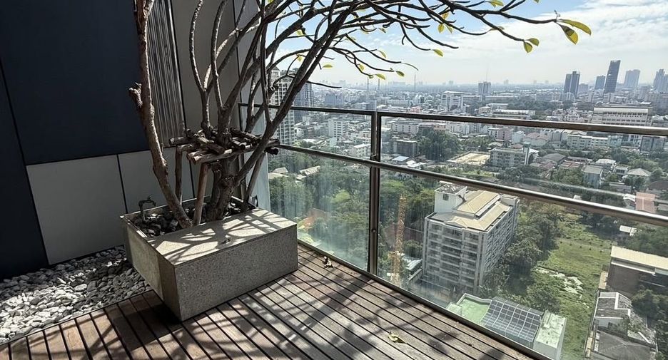 À vendre 3 chambres condo à Sathon, Bangkok