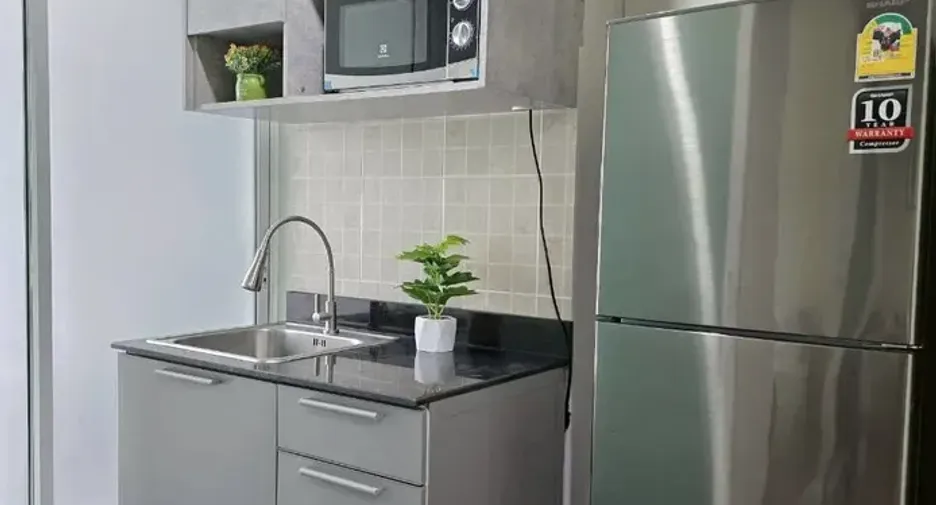 Wohnung zum Kauf mit Studio in Phra Khanong, Bangkok