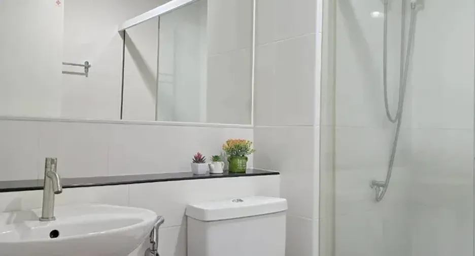 Wohnung zum Kauf mit Studio in Phra Khanong, Bangkok