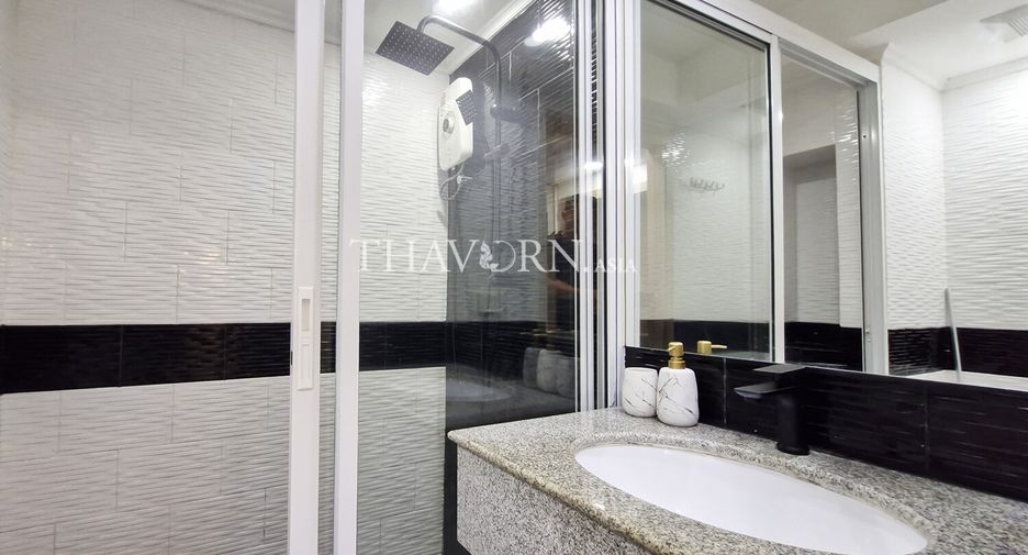 For rent studio condo in Pratumnak, Pattaya