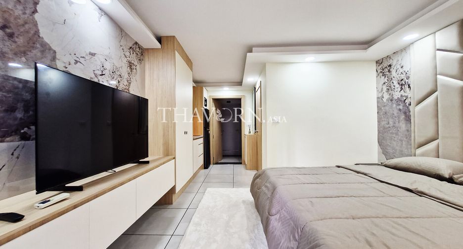 For rent studio condo in Pratumnak, Pattaya