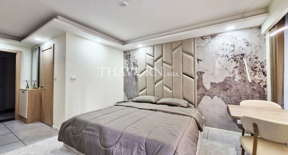 For rent studio condo in Pratumnak, Pattaya