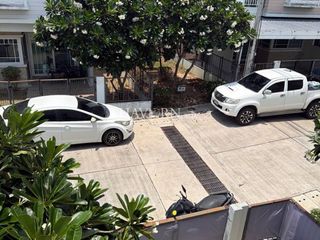 Haus zur Miete mit 3 Zimmer in Bang Lamung, Chonburi