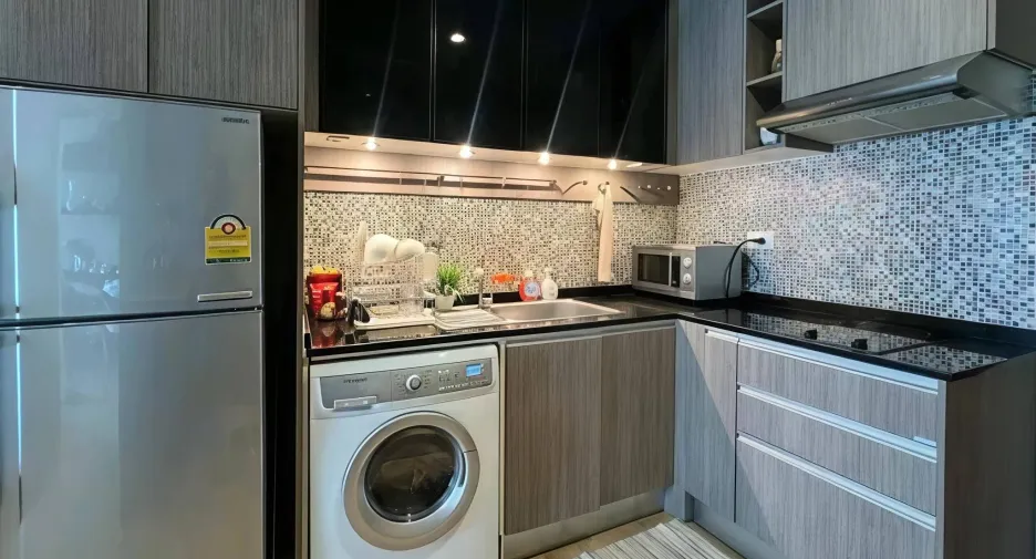 For rent and for sale 1 bed condo in Khlong Toei, Bangkok