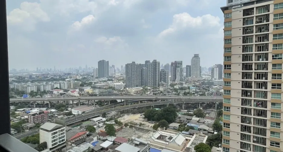 À louer 1 chambre condo à Phra Khanong, Bangkok