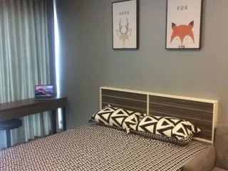 Condo en alquiler de estudio en Huai Khwang, Bangkok