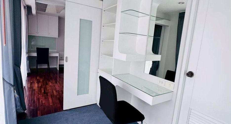 À louer 1 chambre condo à Watthana, Bangkok