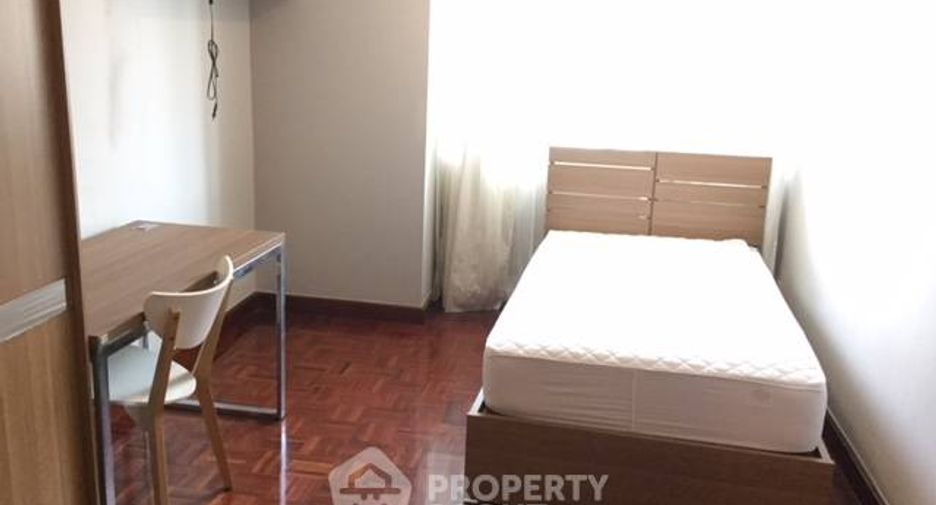À vendre 3 chambres condo à Watthana, Bangkok
