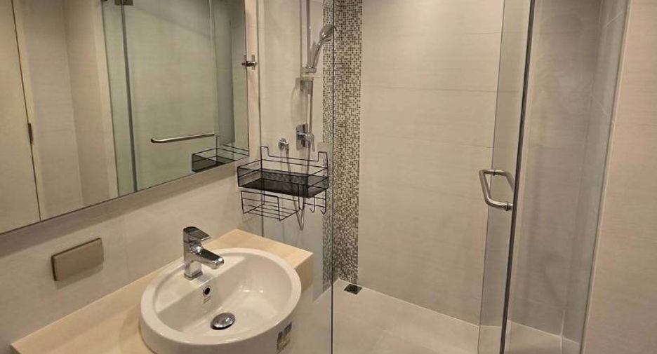 For sale 2 ベッドルーム condo in Sathon, Bangkok