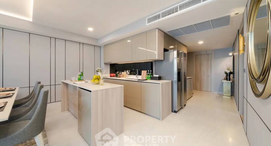 Продажа 3 спальни кондо в Щаттхана, Бангкок