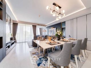 For sale 3 bedrooms condo in Watthana, Bangkok