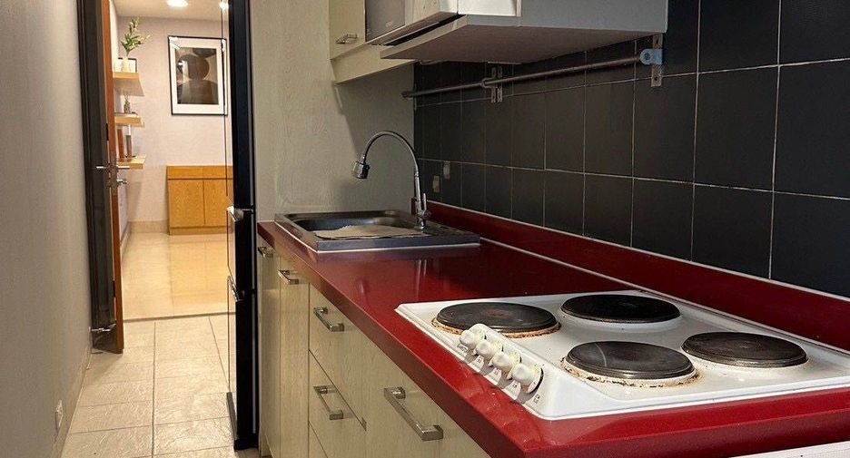 Condo en alquiler de 2 habitaciones en Bang Kho Laem, Bangkok