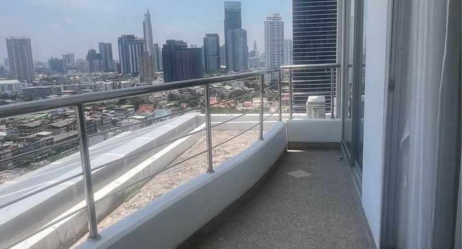 For rent 2 bedrooms condo in Khlong San, Bangkok