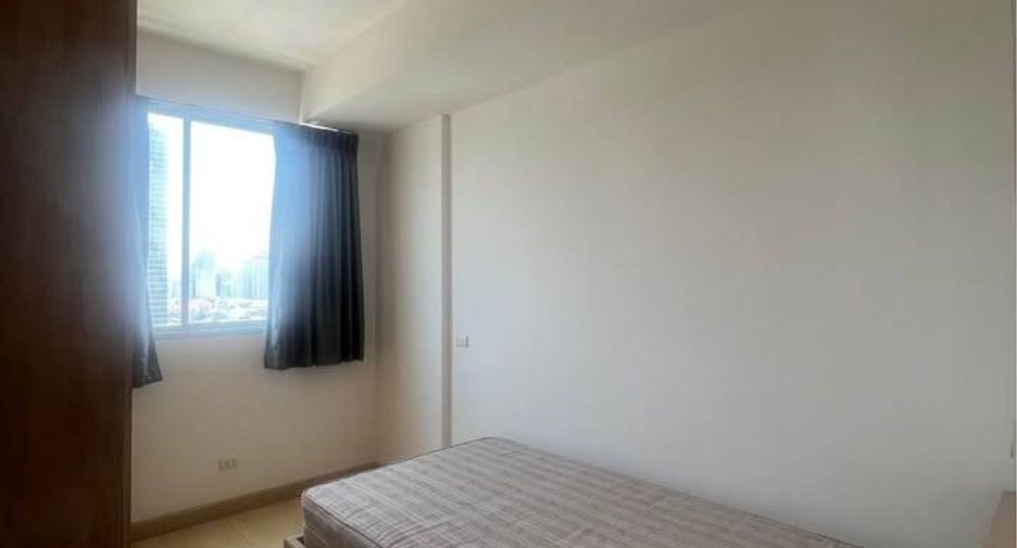 For rent 2 bedrooms condo in Khlong San, Bangkok