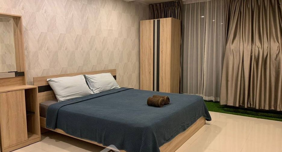 For rent 2 bedrooms condo in Huai Khwang, Bangkok