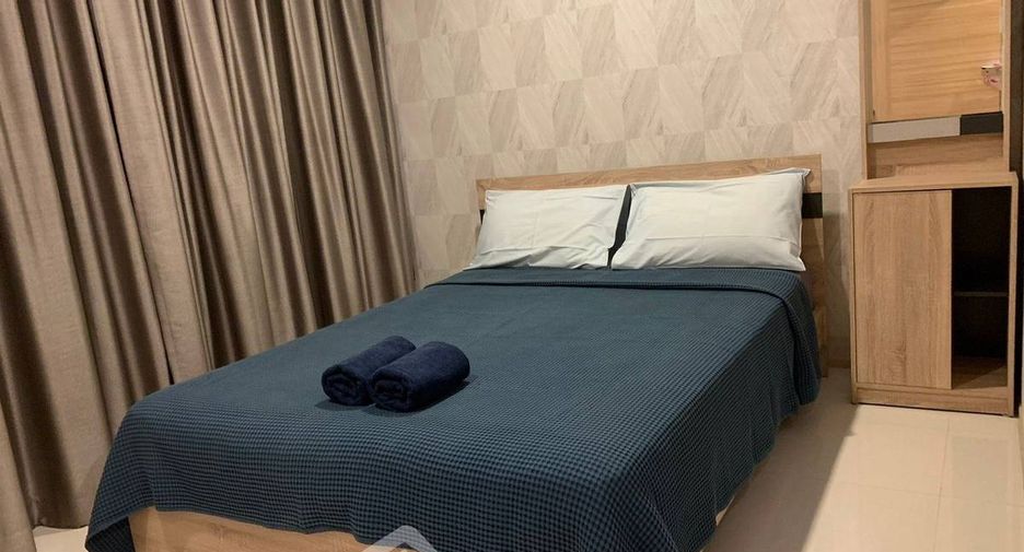 For rent 2 bedrooms condo in Huai Khwang, Bangkok