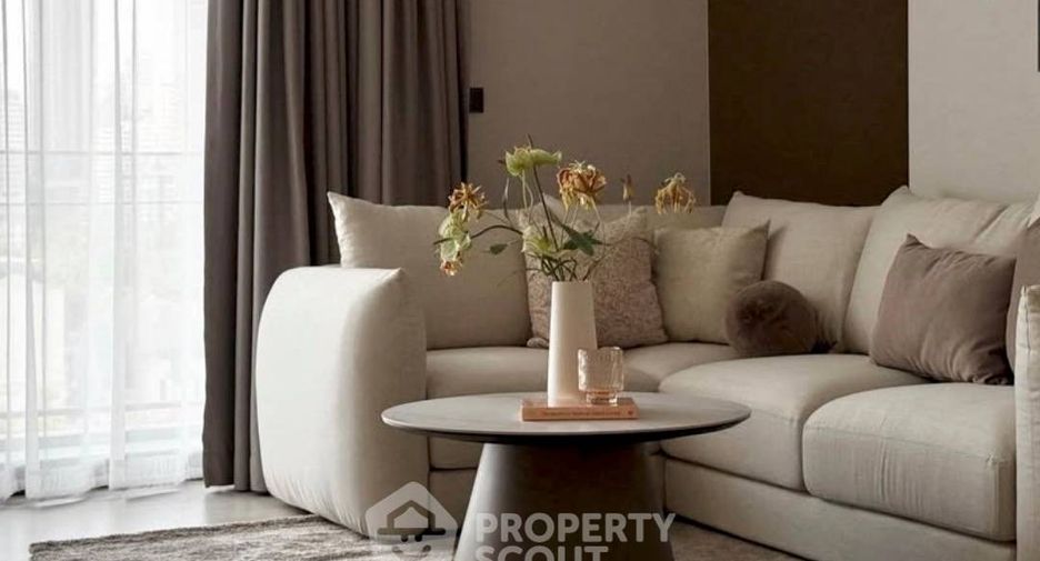 For rent 2 bedrooms condo in Khlong Toei, Bangkok