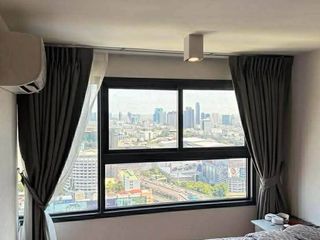 For rent 2 bedrooms condo in Huai Khwang, Bangkok