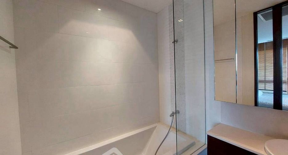 Condo en alquiler de 2 habitaciones en Yan Nawa, Bangkok