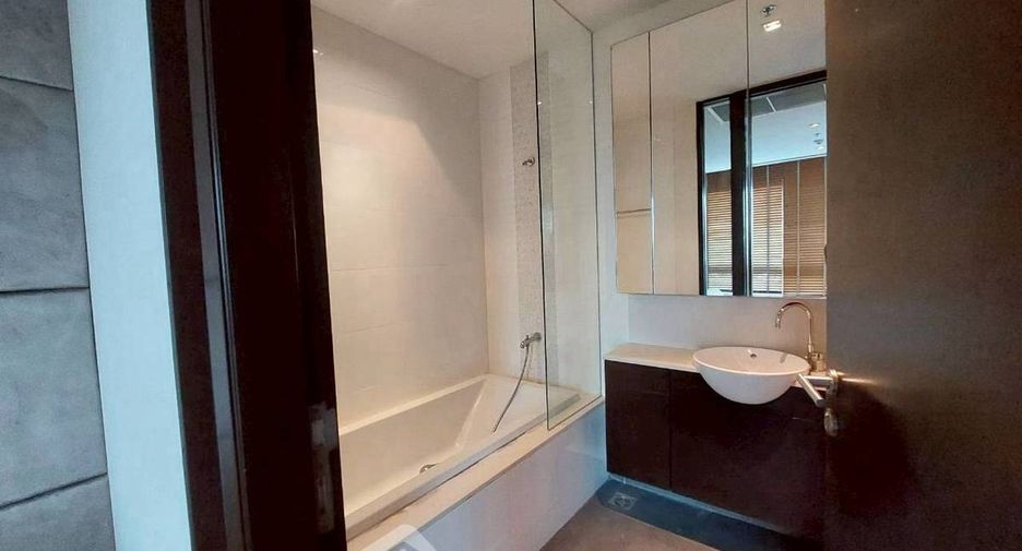 Condo en alquiler de 2 habitaciones en Yan Nawa, Bangkok