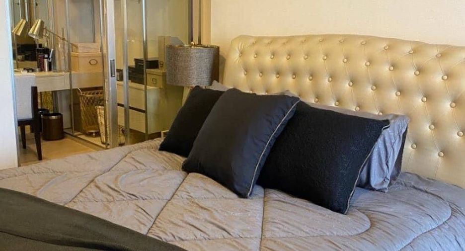 For sale 2 bedrooms condo in Khlong Toei, Bangkok