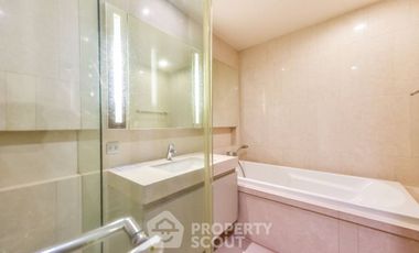 For rent and for sale 1 bed condo in Watthana, Bangkok
