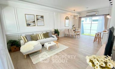 Casa adosada en alquiler y en venta de 3 habitaciones en Prawet, Bangkok