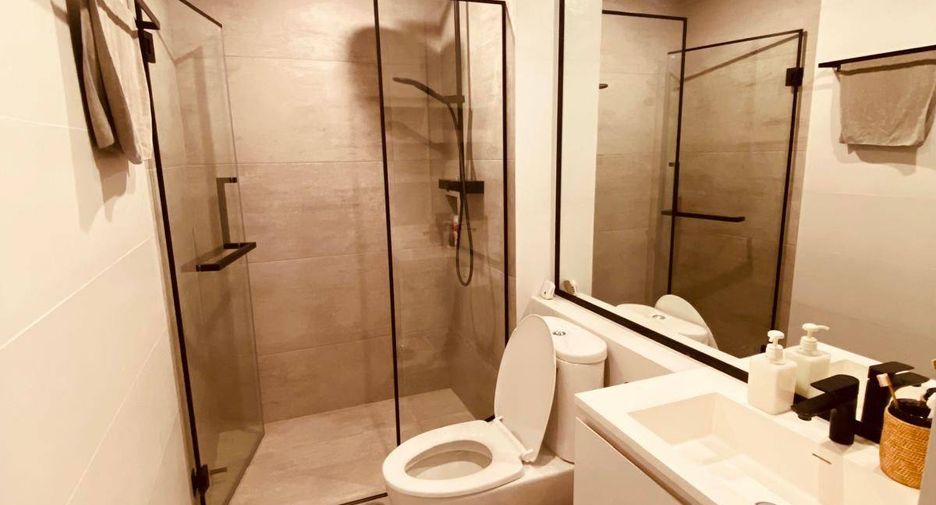 À louer et à vendre 1 chambre condo à Watthana, Bangkok