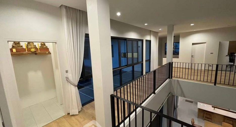 À louer et à vendre 5 chambres villa à East Pattaya, Pattaya