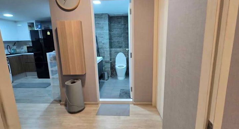 Продажа 2 спальни кондо в Пхра Кханонг, Бангкок