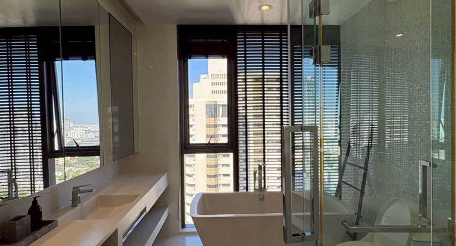 À louer et à vendre 2 chambres condo à Khlong Toei, Bangkok