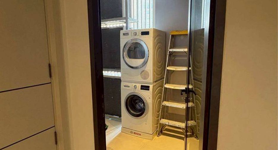 À louer et à vendre 2 chambres condo à Khlong Toei, Bangkok