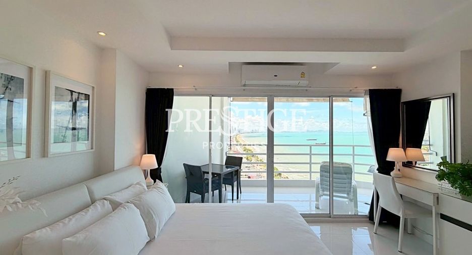 For rent studio condo in Pratumnak, Pattaya