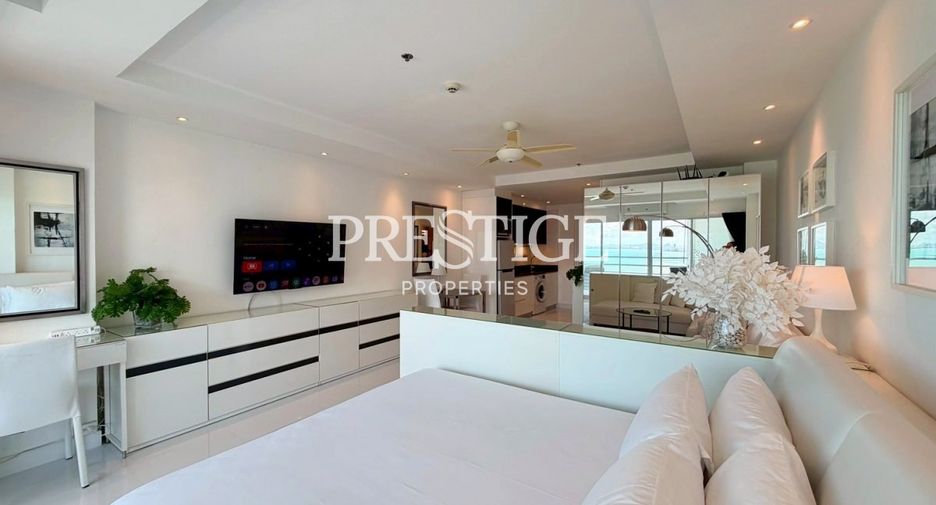 For rent studio condo in Pratumnak, Pattaya