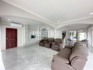 Casa en alquiler de 7 habitaciones en Bang Lamung, Chonburi