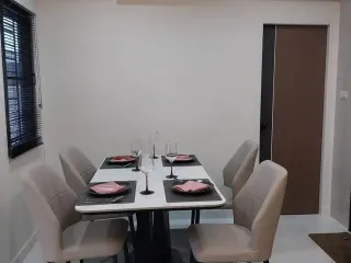 Casa en alquiler de 2 habitaciones en Bang Lamung, Chonburi