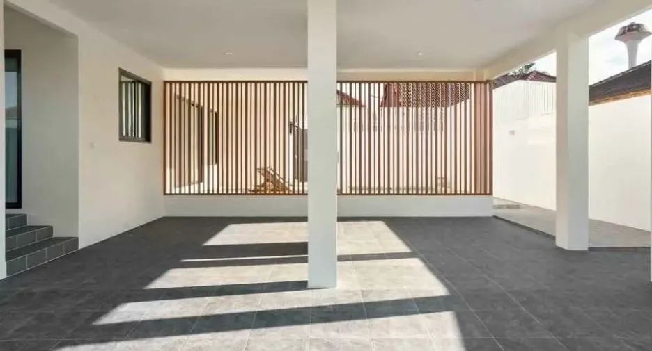 For rent 4 bedrooms villa in Mueang Chiang Mai, Chiang Mai
