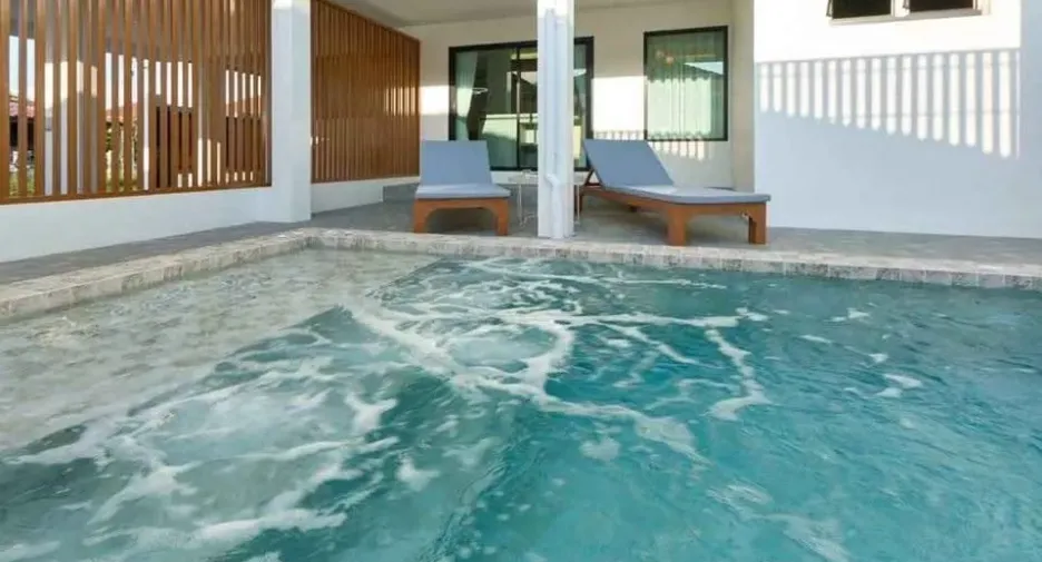 For rent 4 bedrooms villa in Mueang Chiang Mai, Chiang Mai
